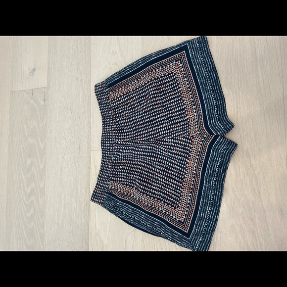 BCBG patterned shorts - Picture 2 of 3